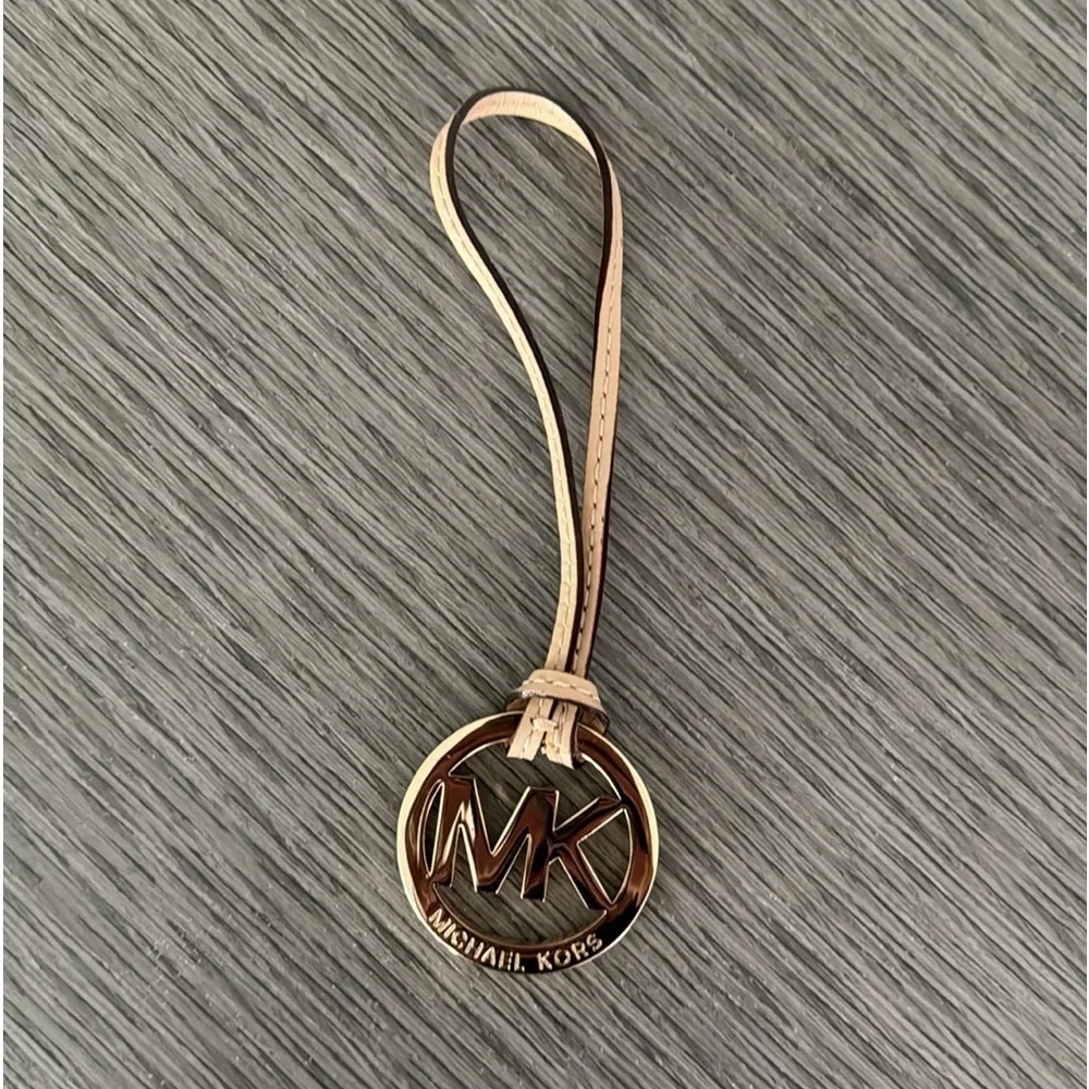 Michael Kors Medallion With Beige Leather Strap Bag‎ Accessory